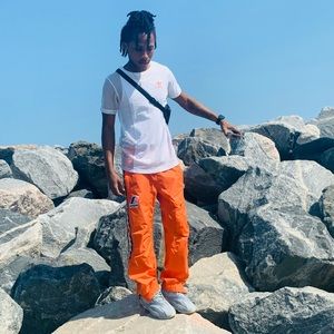 Meet your Posher, Jayvo